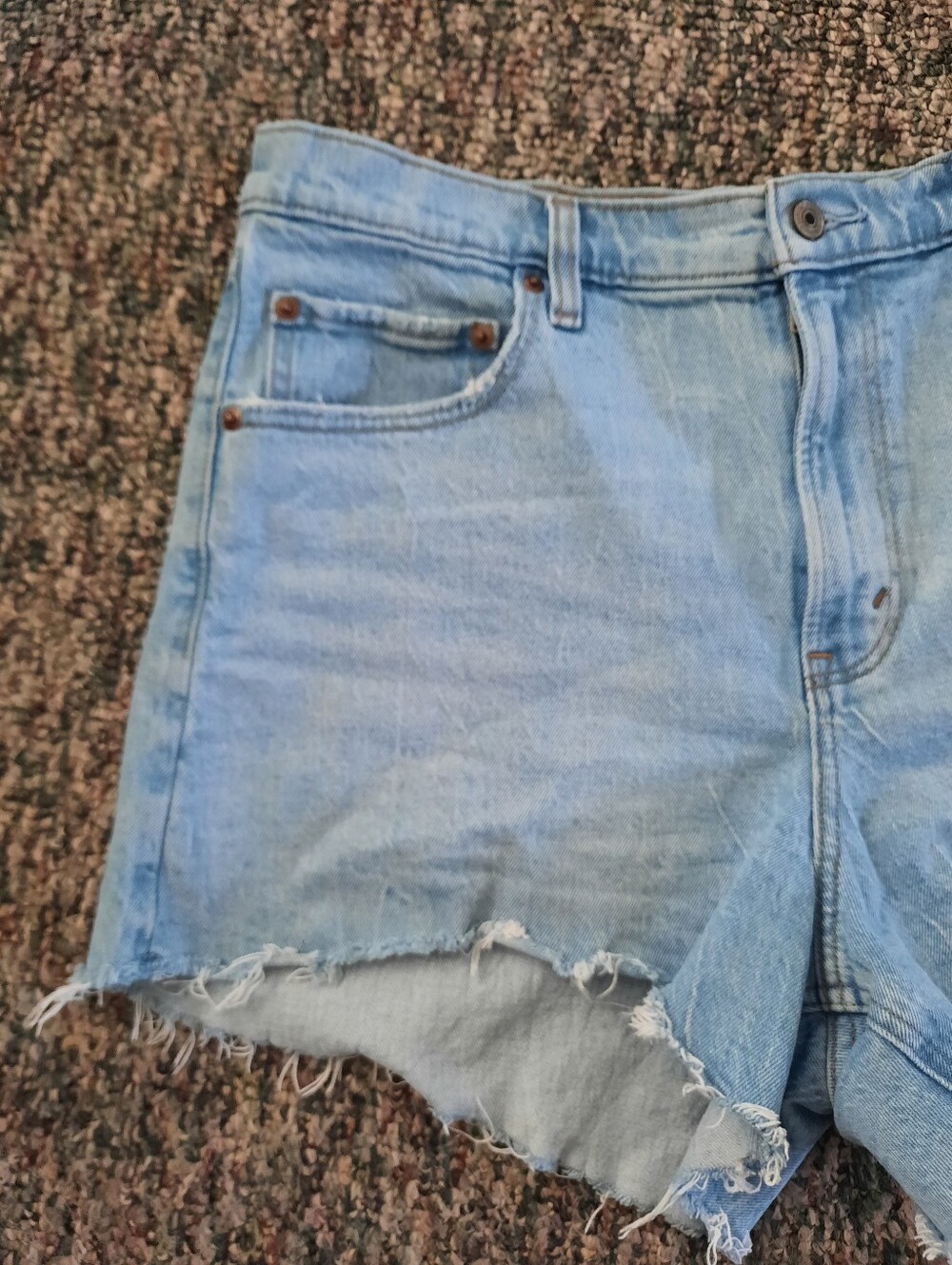 Abercrombie & Fitch The 90s Relaxed Cutoff Short High Rise Denim Size 32/14 - Picture 5 of 13